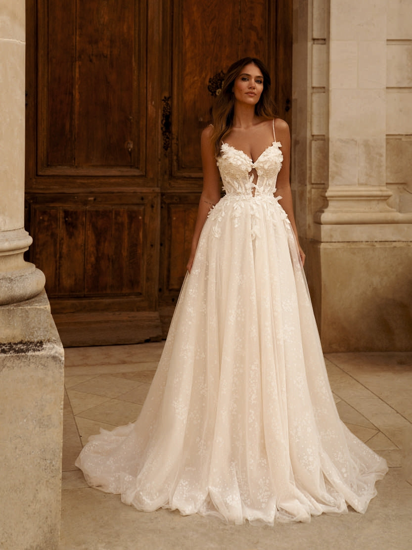 Femme Fatale 01
